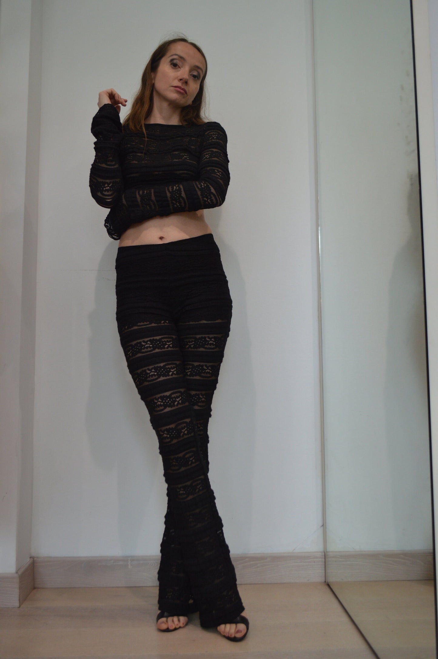 Completo elegante in pizzo nero